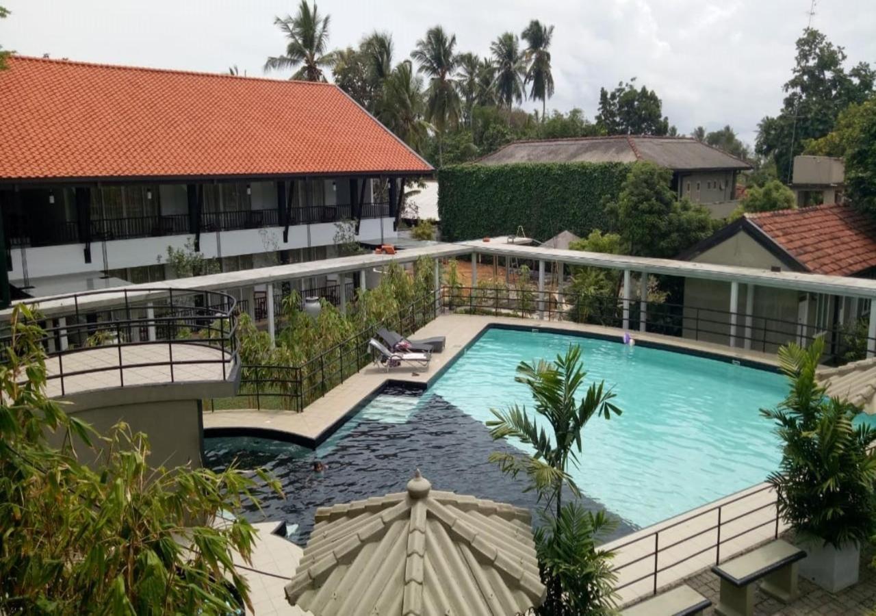 Garden Beach Hotel Калутара Екстер'єр фото